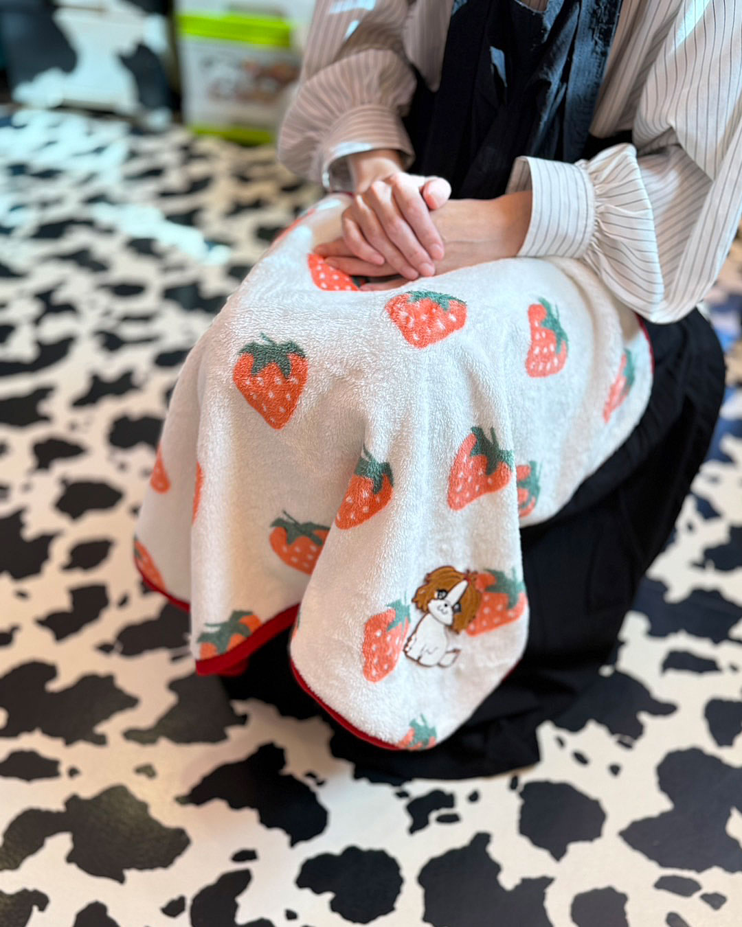 J&K animals ハロウィン カフェマット たまちゃんver 赤チェックサークルカフェマット | kalina_wans_gogoh